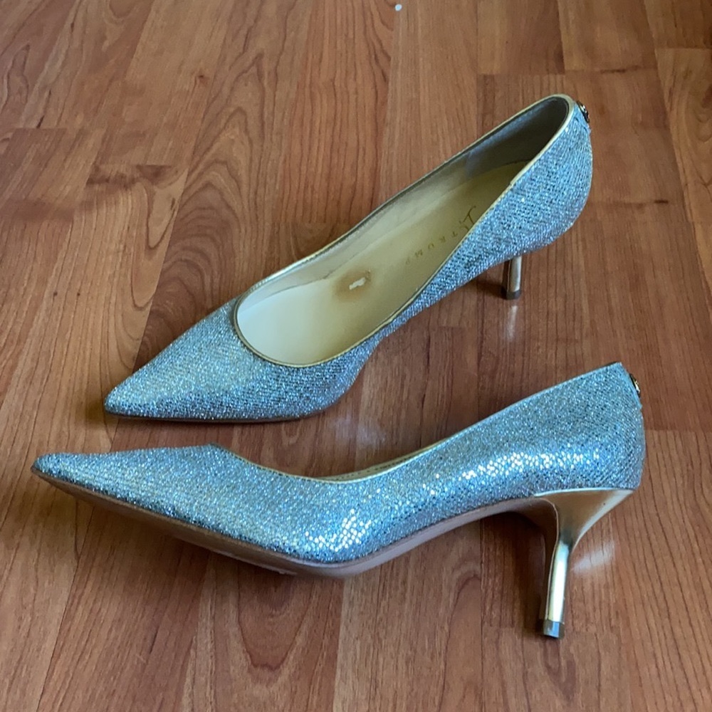 Ivanka Trump Metallic/Gold Pumps